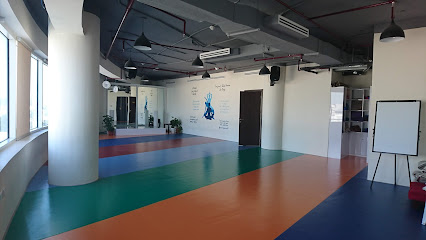 استوديو سري سري يوجا - دبي - +971 800 265