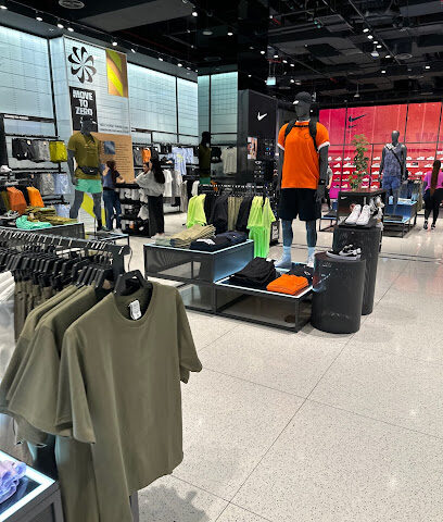 نايك رايز ستور - الشارقة -