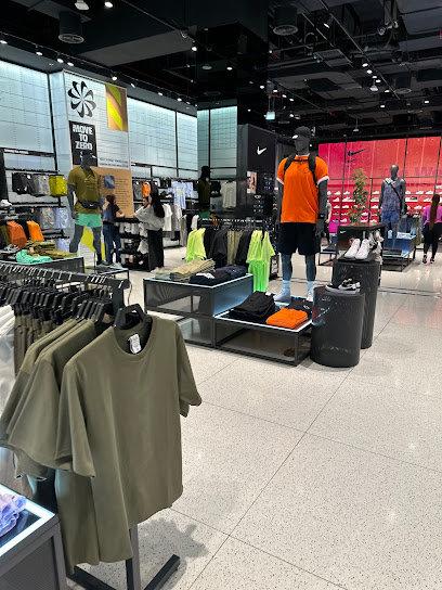 نايك رايز ستور - United Arab Emirates|Downtown Dubai - Dubai|service road|Dubai Mall