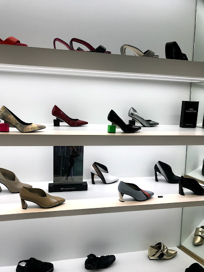 المتحدة عارية - United Arab Emirates|Downtown Dubai - Dubai|Second Floor|Fashion Avenue Dubai Mall