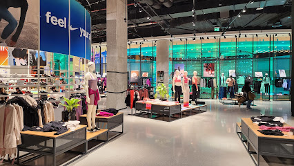 متجر نايك - الشارقة - +971 4 325 3132