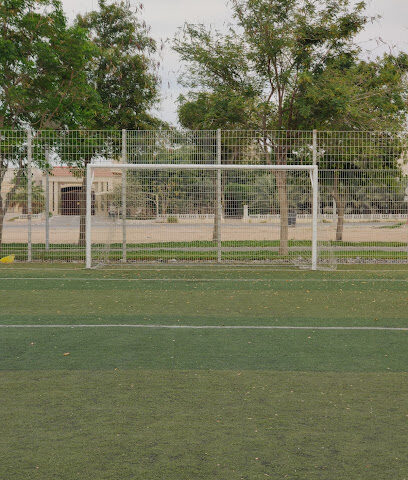 ملعب كرة قدم - الشارقة -