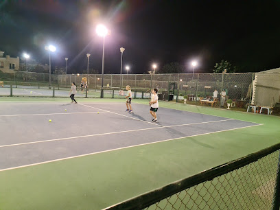 ملاعب تنس بالفيلات - الشارقة - +971 50 289 3162