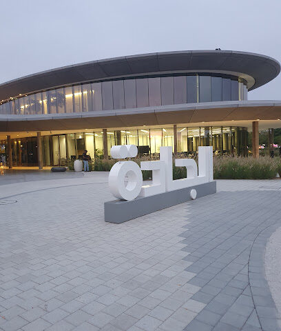 مركز اكتشاف الجادة - الشارقة - +971 4 702 0000