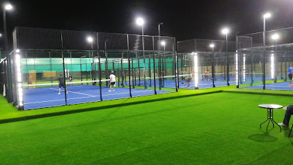 ملعب اكتف بادل وكرة قدم - الشارقة - +971 50 247 9893