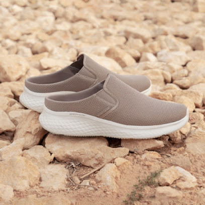 سكيتشرز - الزاهية سيتي سنتر - الشارقة - +971 54 793 2326