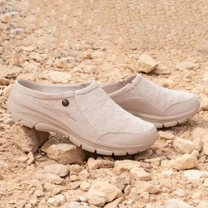 سكيتشرز - الجيمي مول - الشارقة - +971 56 404 1790