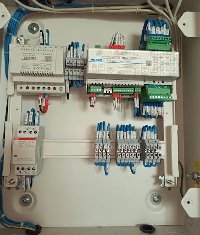الأنظمة المتخصصة والتفاعلية ش - الشارقة - +971 4 286 2616
