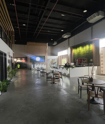 نحن باديل - الشارقة - +971 52 727 0616