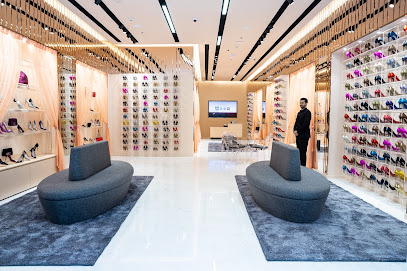 SJP بقلم سارة جيسيكا باركر - الشارقة - +971 4 337 4727