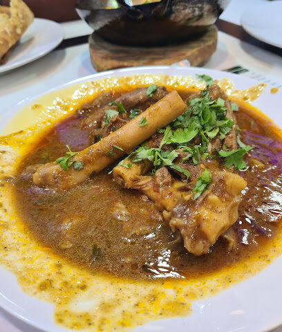 مطعم محمد اقبال - الشارقة -