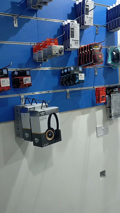 فرع مكتبة مزيد فرع أم غافة - United Arab Emirates|Um Ghafah - Abu Dhabi|Al Heber St|3WV8+QR3