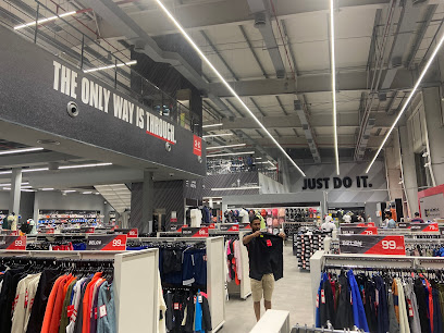 نايك - الشارقة - +971 6 740 5298