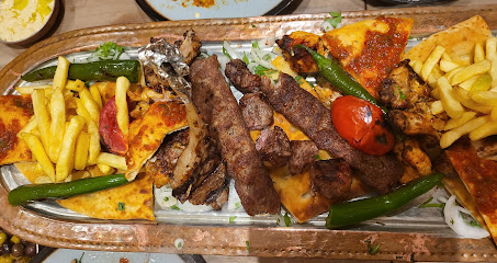 ismEt شيف ستيك هاوس آند كباب - الشارقة -