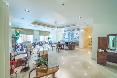 عيادة أستيتيكا - مدينة دبي الطبية - الشارقة - +971 4 429 8533