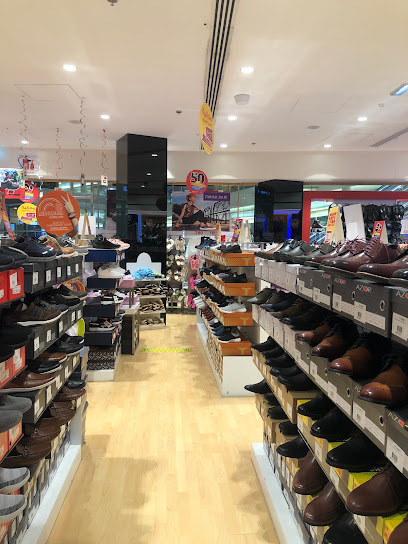 أحذية 4 لنا - United Arab Emirates|Dubai|Reef Mall - Salah Al Din St|789C+RXP