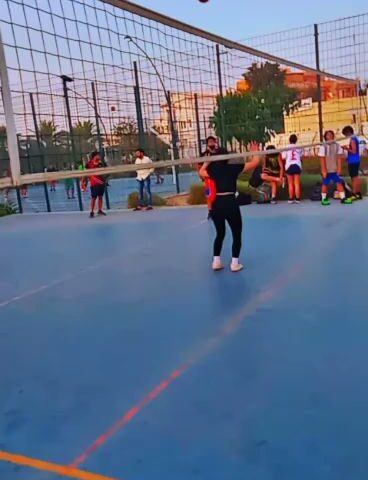 ملعب كرة الطائرة - أم القيوين -