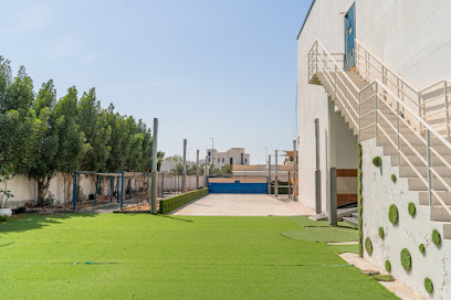 مدرسة رويال اكاديمى الخاصة - الشارقة - +971 6 749 4449