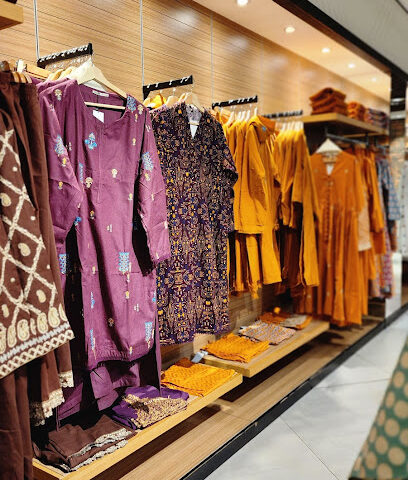 خادي الشارقة سيتي سنتر - الإمارات العربية المتحدة - +971 6 531 8382