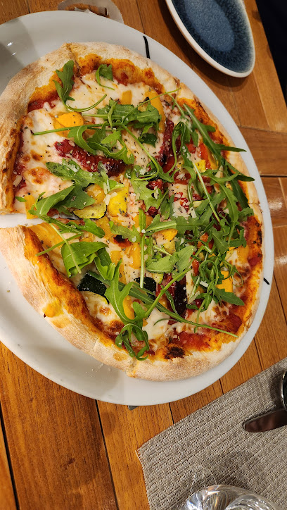 مطعم العنوان منتجع شاطئ الفجيرة - United Arab Emirates|Sharm - Fujairah|E99