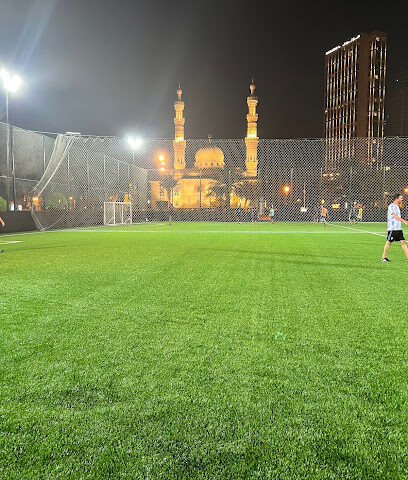 ملعب كرة القدم الصقور المجاز - الشارقة - +971 50 437 4330