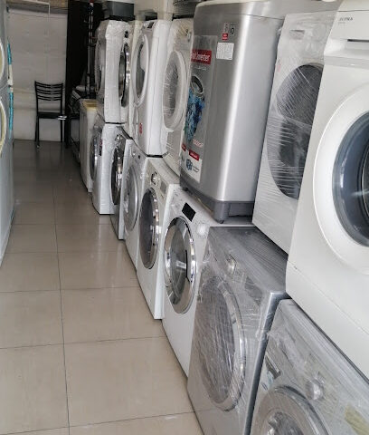 محل صدارة للأثاث المستعمل - فرع 1 - أم القيوين - +971 55 808 0183