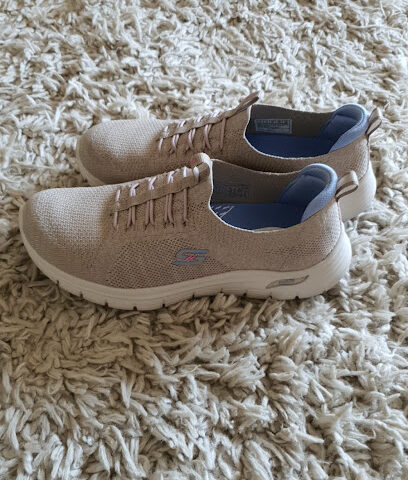 سكيتشرز - الشارقة - +971 56 404 1872