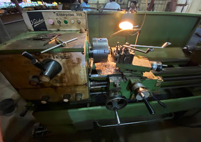 ورشة محسوم الحق للخراطة - الشارقة -