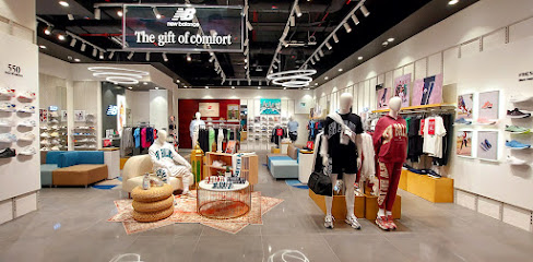 نيو بالانس - أبو ظبي مول - الشارقة - +971 2 246 0758