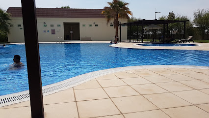 حمام سباحة ، ديسكفري جاردنز - الشارقة -