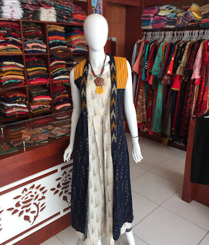 ملابس الزعفران والخياطة - أم القيوين - +971 6 742 5902