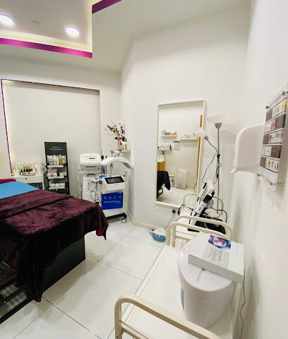 عيادة لوميير الجلدية ذ م م - نادي العين للسيدات - الشارقة - +971 600 545550