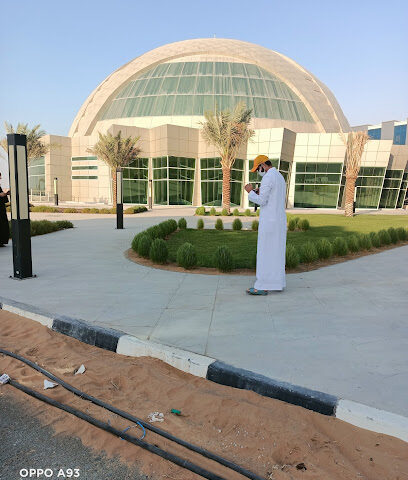 جامعة أم القيوين - أم القيوين - +971 6 766 5597