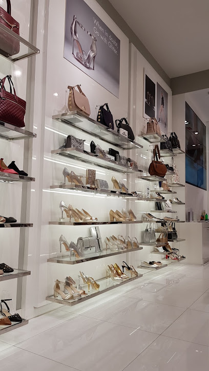 ناين ويست - United Arab Emirates|Dubai|Mall of the Emirates - Sheikh Zayed Rd|4692+G58