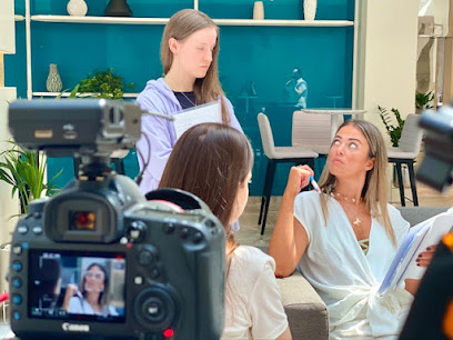 أكاديمية كريتيف بايتس - الشارقة - +971 58 883 1607