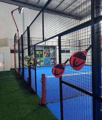 نادي كواترو باديل للتنس - الشارقة - +971 52 103 3563