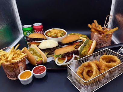 منطقة 51 برجر كافيه - الشارقة - +971 50 102 5151