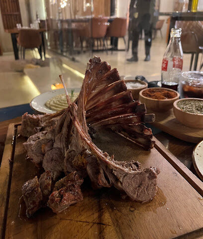 العرين - الشارقة - +971 54 221 4444