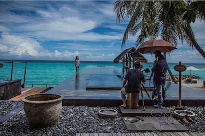 أفلام الملاحة - أم القيوين - +971 4 440 5984