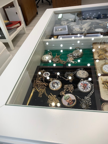 مشاهدة ماستر للتجارة - United Arab Emirates|Hadbat Al Za'faranah - Zone 1 - Abu Dhabi|1254 Sultan Bin Zayed The First St