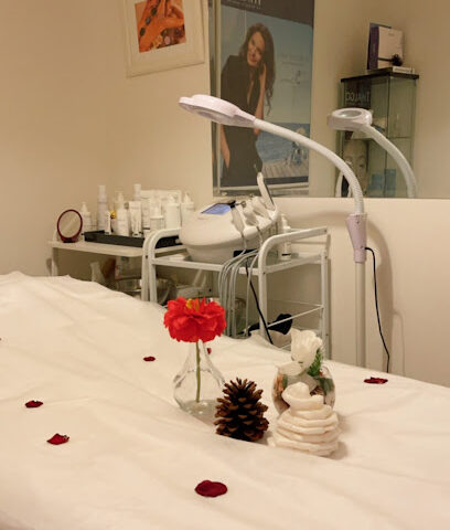 الركن التايلندي للمساج و الحمام المغربي للسيدات - الشارقة - +971 6 561 6659