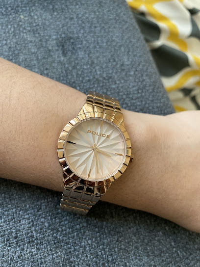 تشويس هاوس لتجارة الساعات - United Arab Emirates|Al Sharq - Sharjah|233 Al Zahra'a St