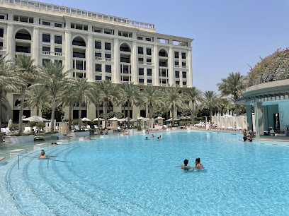 La Piscina من قصر فيرساتشي - الشارقة - +971 4 556 8805