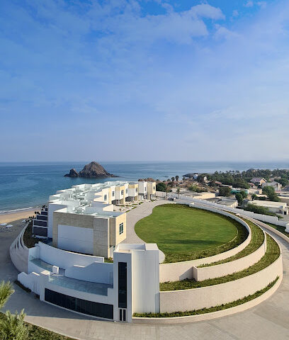 فندق ومنتجع رويال ام العقة بيتش - الشارقة - +971 9 204 6666