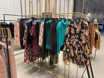 امبريال - دبي مول - أم القيوين - +971 4 349 1649