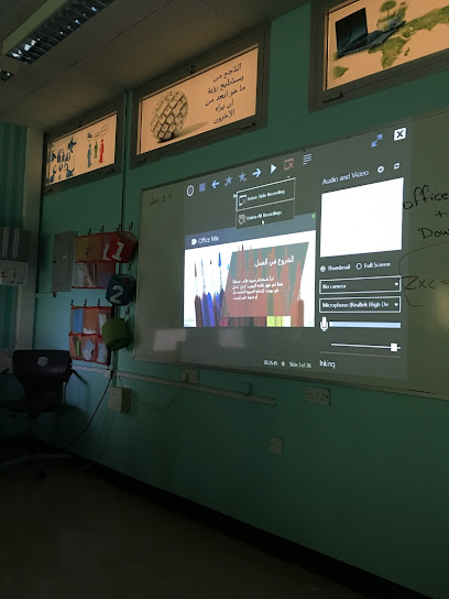 مدرسة أم القيوين الاعدادية للبنات - United Arab Emirates|Al Raas - الراس 1 - Umm Al Quawain|HH93+Q75