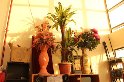 سوق لتجارة الأثاث المستعمل (بوفصل 3) - أم القيوين - +971 58 593 2499