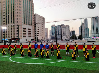 أكاديمية النمور لكرة القدم - الشارقة - +971 52 735 5222
