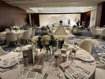 العدسة الذهبية - LADIES BR & العدسة الذهبية للتصوير - فرع النساء - أم القيوين - +971 2 681 9911