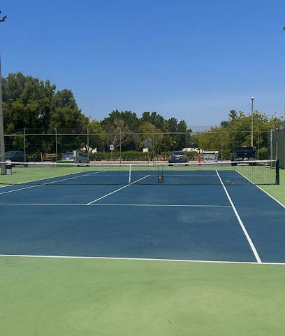 أكاديمية PRO للتنس في عود ميثاء - الشارقة - +971 58 687 2335